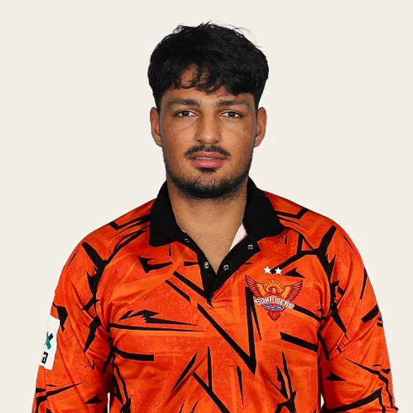 Allah Mohammad Ghazanfar portrait in Official Sunrisers Eastern Cape squad shirt