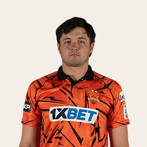 CJ King portrait in Official Sunrisers Eastern Cape squad shirt