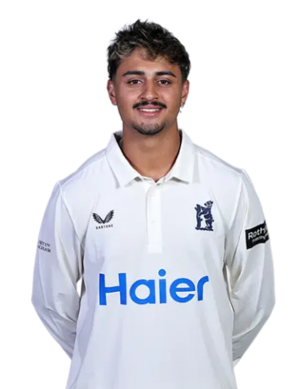 Vansh Jani portrait in Official Warwickshire men's squad shirt